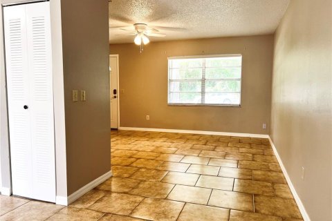 House in DeLand, Florida 3 bedrooms, 92.9 sq.m. № 1884581 - photo 5