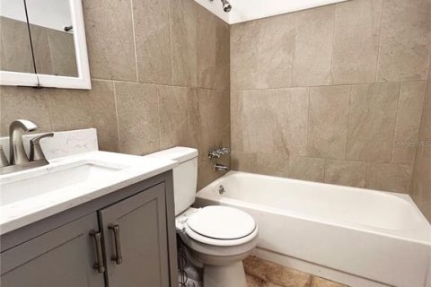 House in DeLand, Florida 3 bedrooms, 92.9 sq.m. № 1884581 - photo 7