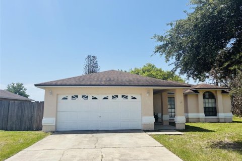 House in Kissimmee, Florida 3 bedrooms, 107.4 sq.m. № 2216613 - photo 2