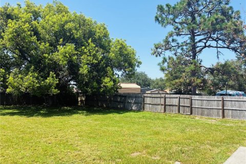 House in Kissimmee, Florida 3 bedrooms, 107.4 sq.m. № 2216613 - photo 14