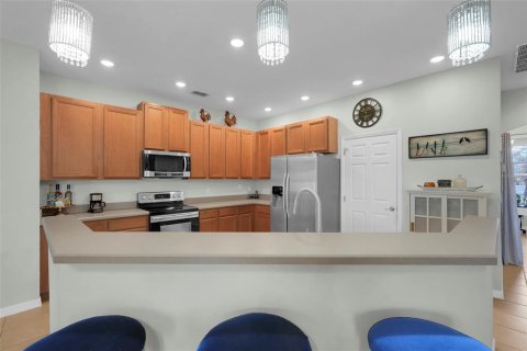 House in Clermont, Florida 5 bedrooms, 249.16 sq.m. № 2151837 - photo 11