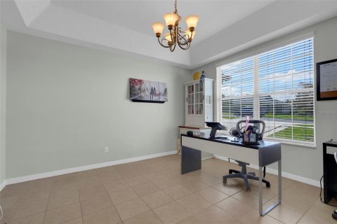 House in Clermont, Florida 5 bedrooms, 249.16 sq.m. № 2151837 - photo 7