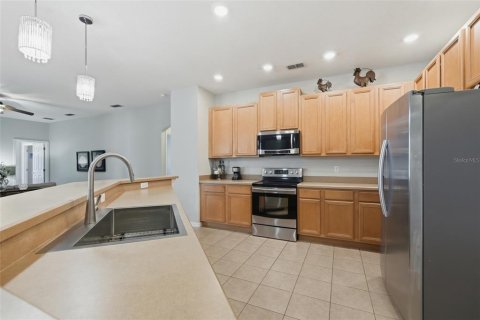 House in Clermont, Florida 5 bedrooms, 249.16 sq.m. № 2151837 - photo 13