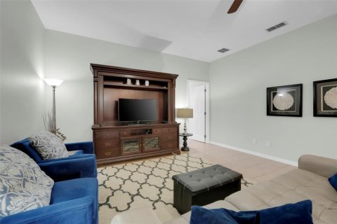 House in Clermont, Florida 5 bedrooms, 249.16 sq.m. № 2151837 - photo 17