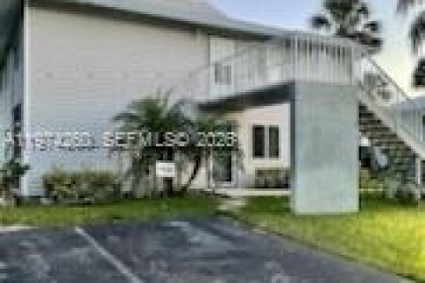 Condo in Port St. Lucie, Florida, 2 bedrooms  № 2041749