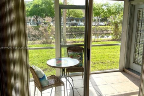 Купить кондоминиум в Порт-Сент-Луси, Флорида 2 спальни, 88.07м2, № 2041749 - фото 20