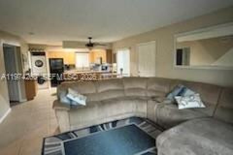 Condo in Port St. Lucie, Florida, 2 bedrooms  № 2041749 - photo 4
