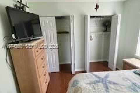 Condo in Port St. Lucie, Florida, 2 bedrooms  № 2041749 - photo 13