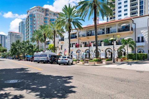 Condo in Saint Petersburg, Florida, 1 bedroom № 2211827 - photo 25
