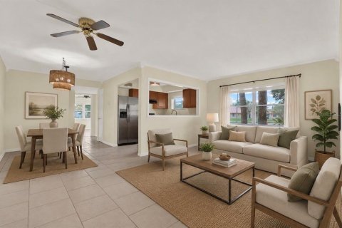 Condo in Saint Petersburg, Florida, 1 bedroom № 2211827 - photo 3