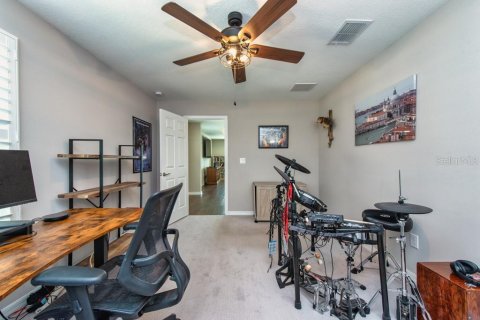 Casa en venta en Land O' Lakes, Florida, 5 dormitorios, 308.06 m2 № 1914692 - foto 26