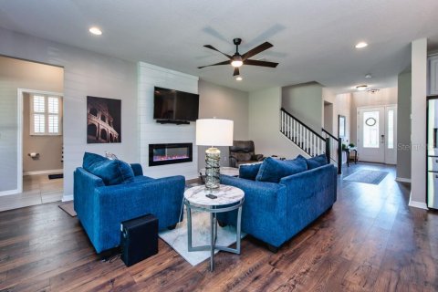 Casa en venta en Land O' Lakes, Florida, 5 dormitorios, 308.06 m2 № 1914692 - foto 12