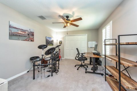 Casa en venta en Land O' Lakes, Florida, 5 dormitorios, 308.06 m2 № 1914692 - foto 25