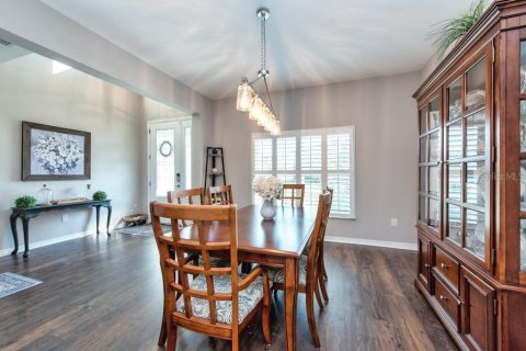Casa en venta en Land O' Lakes, Florida, 5 dormitorios, 308.06 m2 № 1914692 - foto 8