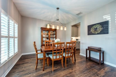 Casa en venta en Land O' Lakes, Florida, 5 dormitorios, 308.06 m2 № 1914692 - foto 9