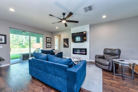 Casa en venta en Land O' Lakes, Florida, 5 dormitorios, 308.06 m2 № 1914692 - foto 11
