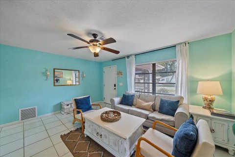 House in Venice, Florida 2 bedrooms, 104.61 sq.m. № 1654605 - photo 6