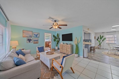House in Venice, Florida 2 bedrooms, 104.61 sq.m. № 1654605 - photo 4