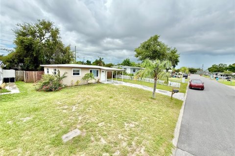 House in Largo, Florida 3 bedrooms, 65.4 sq.m. № 1908923 - photo 8