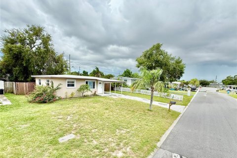House in Largo, Florida 3 bedrooms, 65.4 sq.m. № 1908923 - photo 10