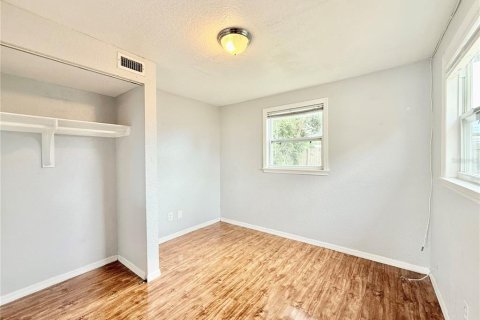 House in Largo, Florida 3 bedrooms, 65.4 sq.m. № 1908923 - photo 17