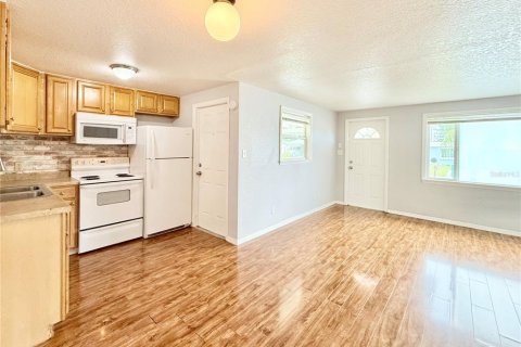 House in Largo, Florida 3 bedrooms, 65.4 sq.m. № 1908923 - photo 14