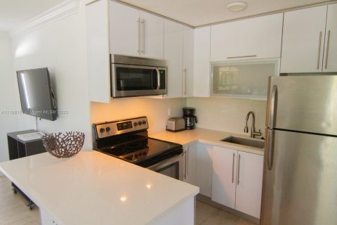 Apartamento en alquiler en Miami Beach, Florida, 1 dormitorio, 47.38 m2 № 1942892 - foto 8