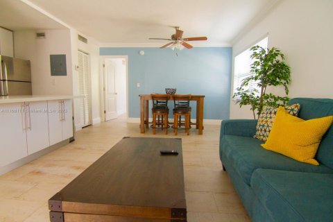 Apartamento en alquiler en Miami Beach, Florida, 1 dormitorio, 47.38 m2 № 1942892 - foto 15