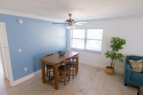 Apartamento en alquiler en Miami Beach, Florida, 1 dormitorio, 47.38 m2 № 1942892 - foto 5
