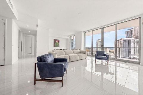Copropriété à vendre à Saint Petersburg, Floride: 2 chambres, 160.91 m2 № 2149786 - photo 5
