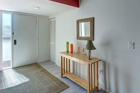 Copropriété à louer à Sarasota, Floride: 2 chambres, 122.91 m2 № 212939 - photo 3