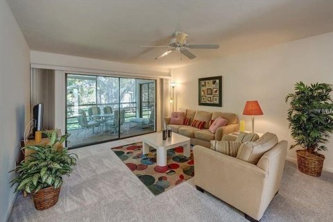 Condo in Sarasota, Florida, 2 bedrooms  № 212939 - photo 4