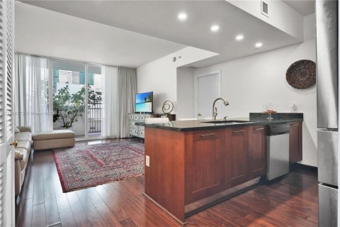 Condo in Coral Gables, Florida, 2 bedrooms № 1985389 - photo 5