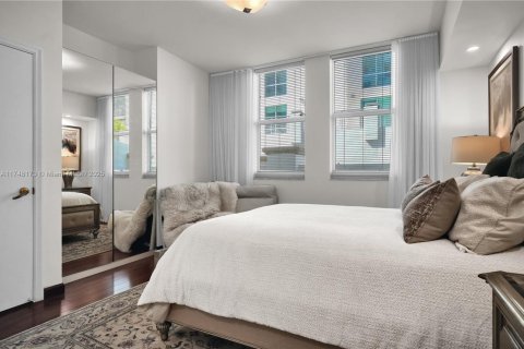 Condo in Coral Gables, Florida, 2 bedrooms № 1985389 - photo 16