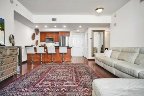 Condo in Coral Gables, Florida, 2 bedrooms № 1985389 - photo 9