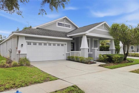 House in Lutz, Florida 3 bedrooms, 178.47 sq.m. № 2223351 - photo 2