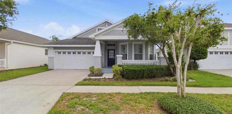 House in Lutz, Florida 3 bedrooms, 178.47 sq.m. № 2223351