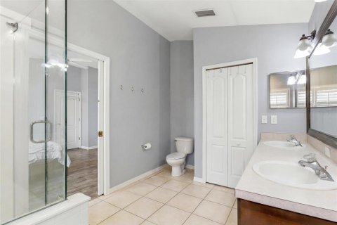 House in Lutz, Florida 3 bedrooms, 178.47 sq.m. № 2223351 - photo 21