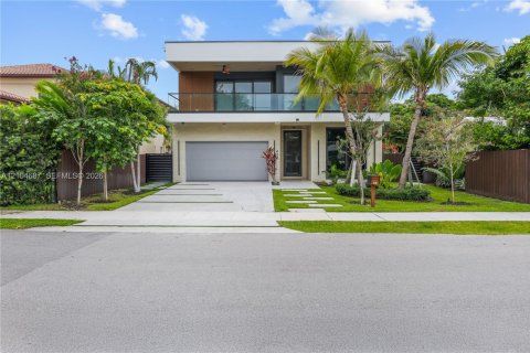 Villa ou maison à vendre à Fort Lauderdale, Floride: 5 chambres, 319.4 m2 № 2413144 - photo 2