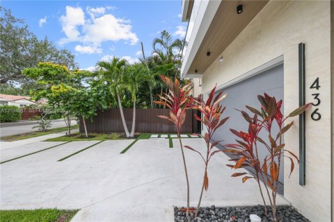 Villa ou maison à vendre à Fort Lauderdale, Floride: 5 chambres, 319.4 m2 № 2413144 - photo 8