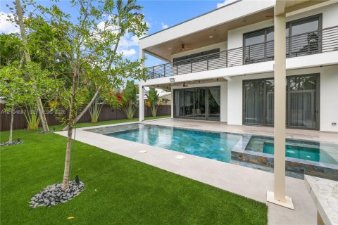 Villa ou maison à vendre à Fort Lauderdale, Floride: 5 chambres, 319.4 m2 № 2413144 - photo 16