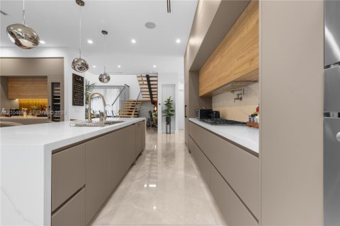Villa ou maison à vendre à Fort Lauderdale, Floride: 5 chambres, 319.4 m2 № 2413144 - photo 27