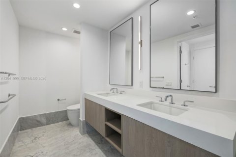 Condo in Bay Harbor Islands, Florida, 1 bedroom  № 2184179 - photo 16