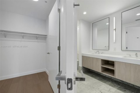 Condo in Bay Harbor Islands, Florida, 1 bedroom  № 2184179 - photo 13