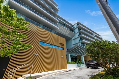 Condo in Bay Harbor Islands, Florida, 1 bedroom  № 2184179 - photo 21