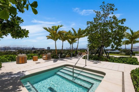 Condo in Bay Harbor Islands, Florida, 1 bedroom  № 2184179 - photo 28