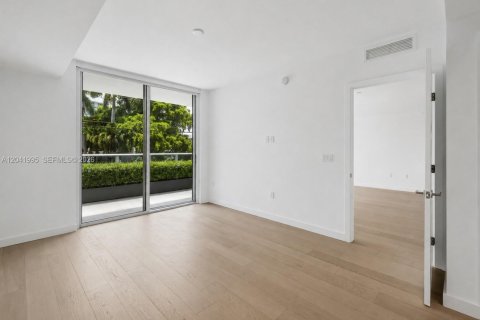 Condo in Bay Harbor Islands, Florida, 1 bedroom  № 2184179 - photo 10