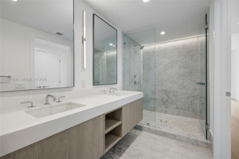 Condo in Bay Harbor Islands, Florida, 1 bedroom  № 2184179 - photo 14
