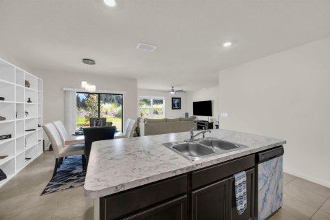 Casa en venta en St. Lucie, Florida, 4 dormitorios, 168.34 m2 № 2177140 - foto 8