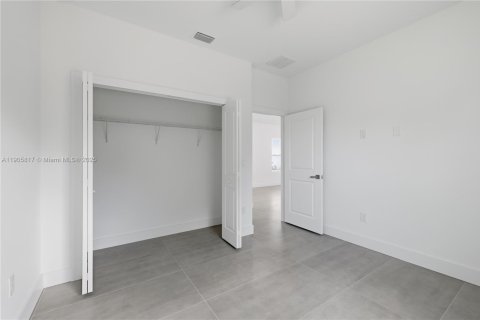 House in Port Charlotte, Florida 3 bedrooms, 125.05 sq.m. № 2081979 - photo 17